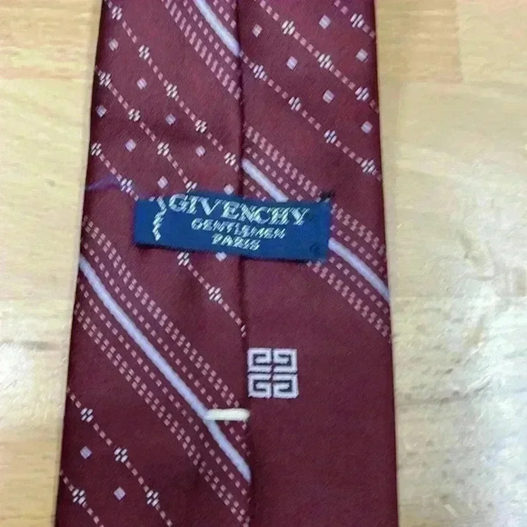 Givenchy Gentlemen’s Paris ties. - Picture 10 of 11
